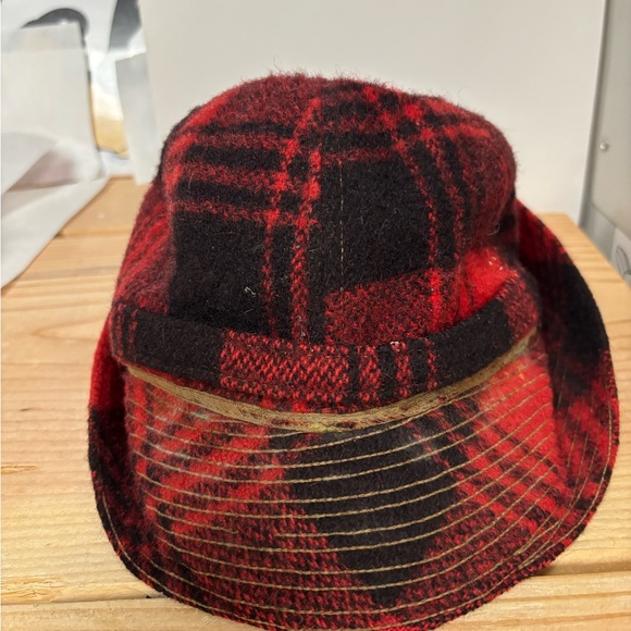 🔥 Vintage Red and Black Plaid Hunting Bucket Hat 🔥 - Picture 1 of 6